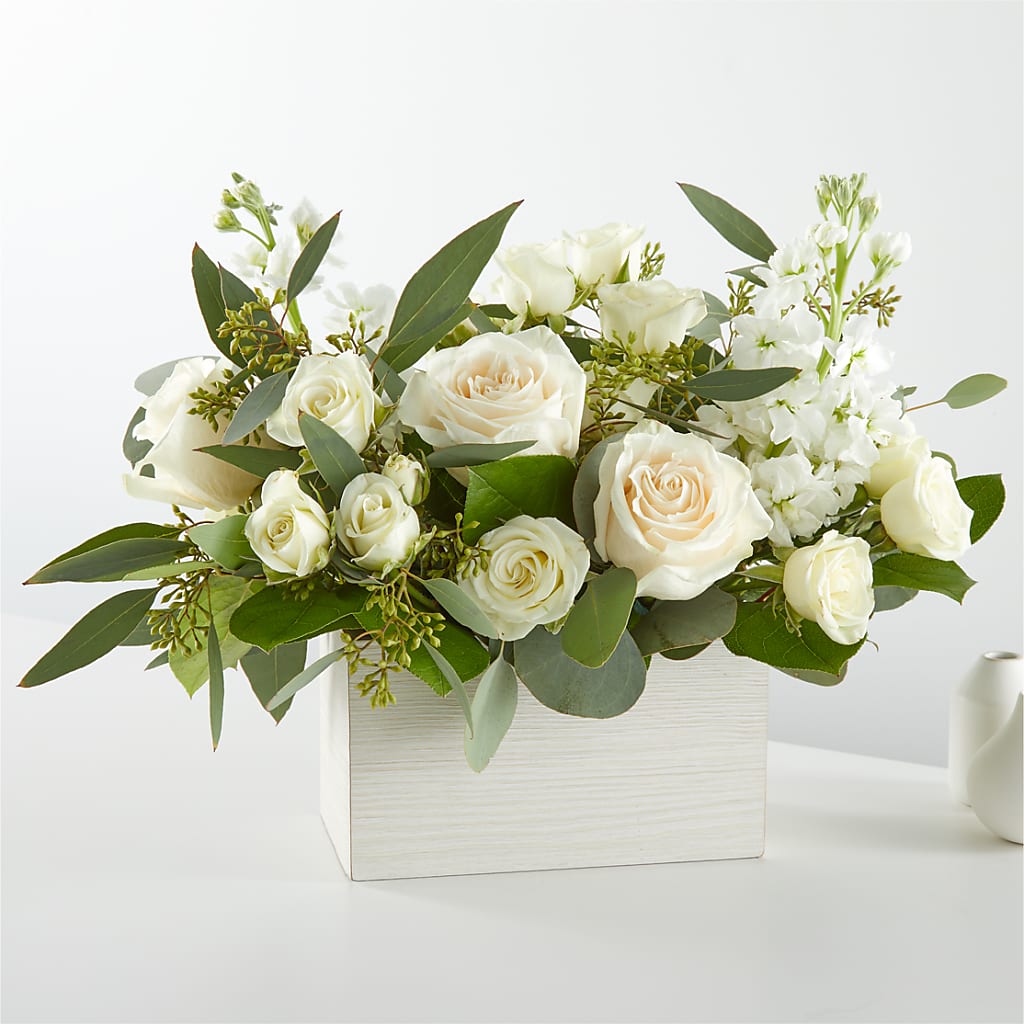 Fresh Linen Box Bouquet – Flowerama #186, Oklahoma City OK