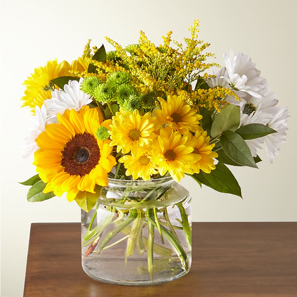 Hello Sunshine Bouquet – Flowerama #186, Oklahoma City OK