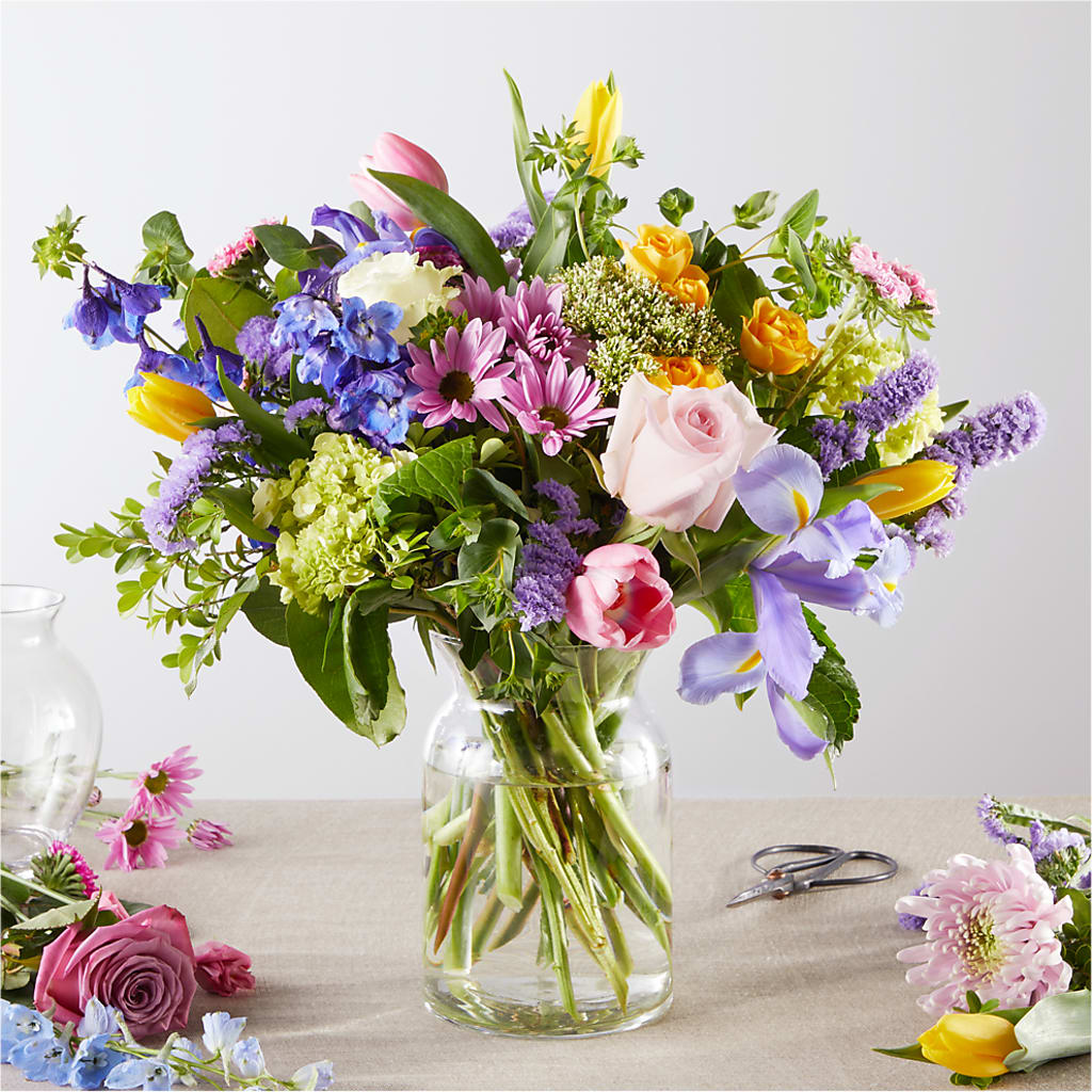 Pastel Tradition - A Florist Original – Flowerama #186, Oklahoma City OK