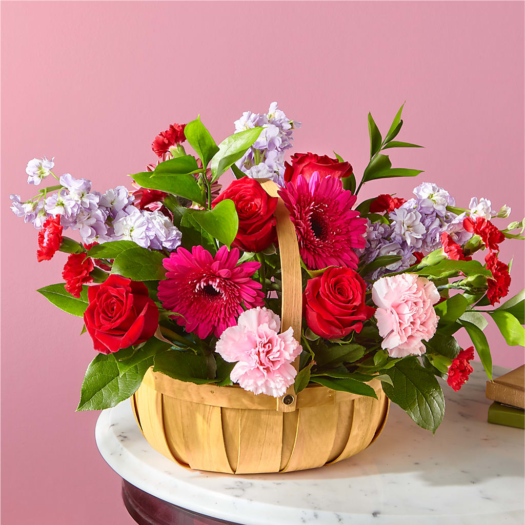 Pink Picnic Basket – Flowerama #186, Oklahoma City OK