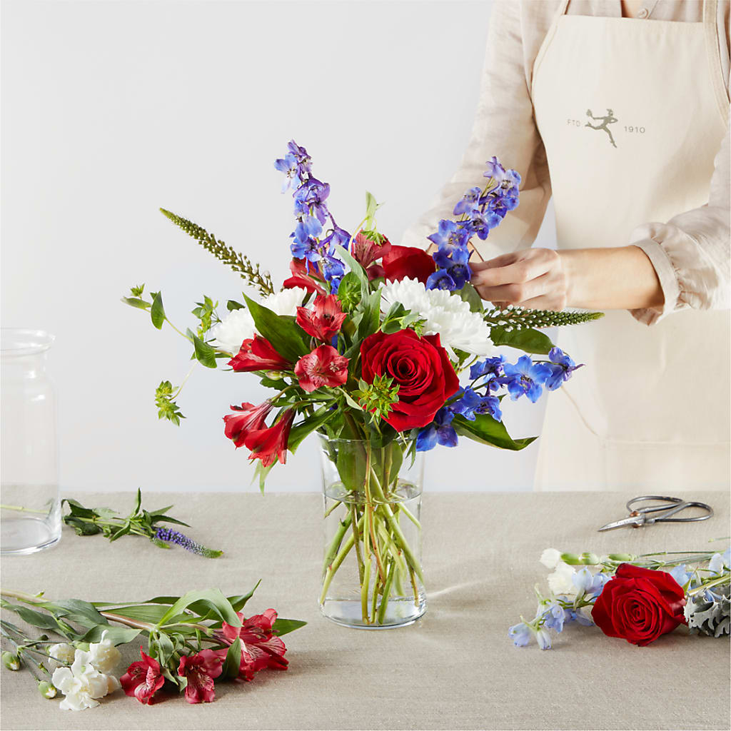 Star Spangled - A Florist Original –  Flowerama #186, Oklahoma City OK