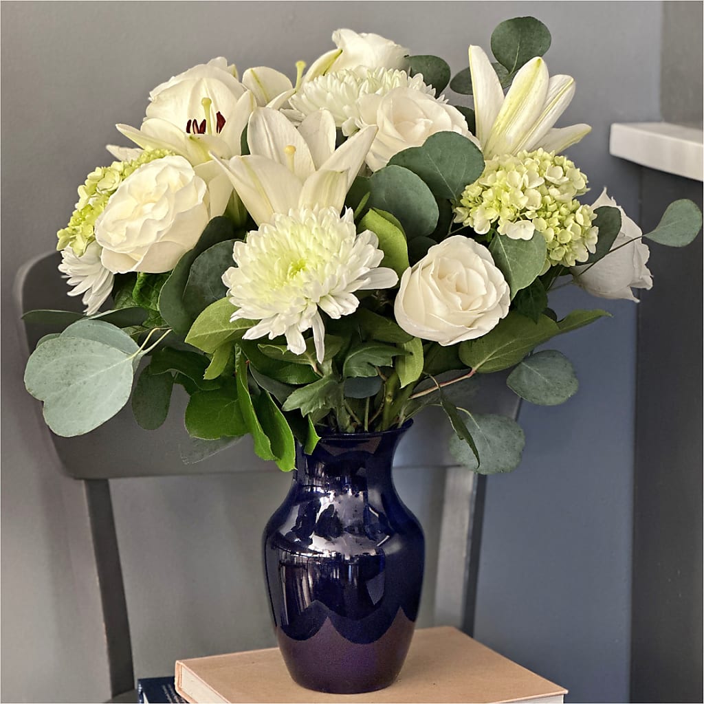 Snowy Dreams Bouquet –  Flowerama #186, Oklahoma City OK